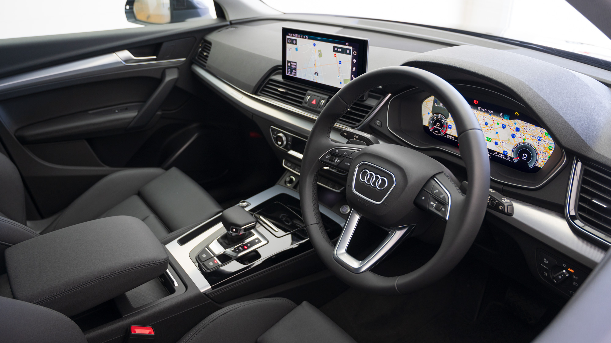 Audi Q5 インテリア運転席